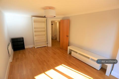 1 bedroom flat to rent, Burrells Wharf Square, London, E14