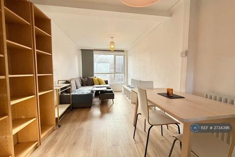 4 bedroom flat to rent, Portia Way, London, E3