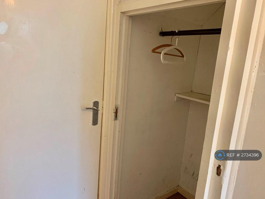 Ground Floor Bedroom Picture 2 Fitted Wardrobe