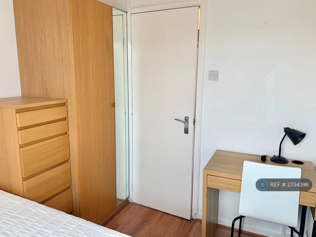 Bedroom 3 Picture 2