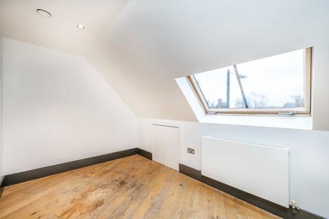 1 bedroom flat to rent, High Street, Hampton TW12