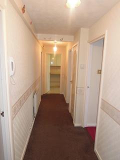 2 bedroom flat to rent, Windrush Road, Southampton SO16
