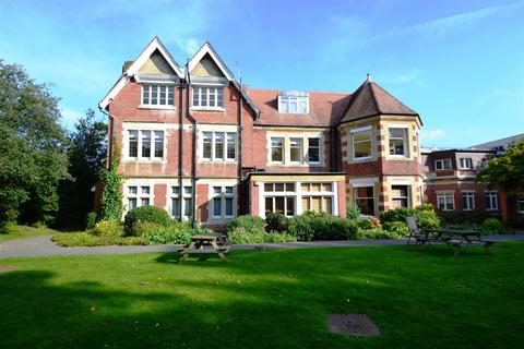 2 bedroom flat to rent, Bournemouth