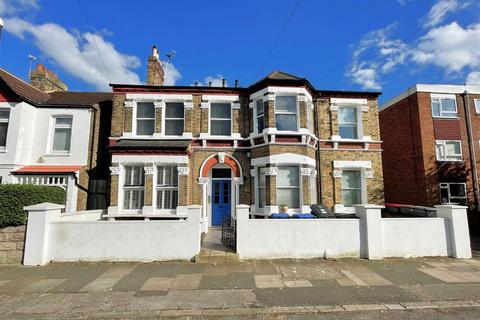 Devonshire Road, Colliers Wood, London, SW19