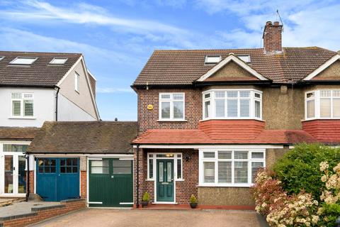 Pitfold Road, London, SE12