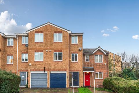 Crosslet Vale, Greenwich, London, SE10