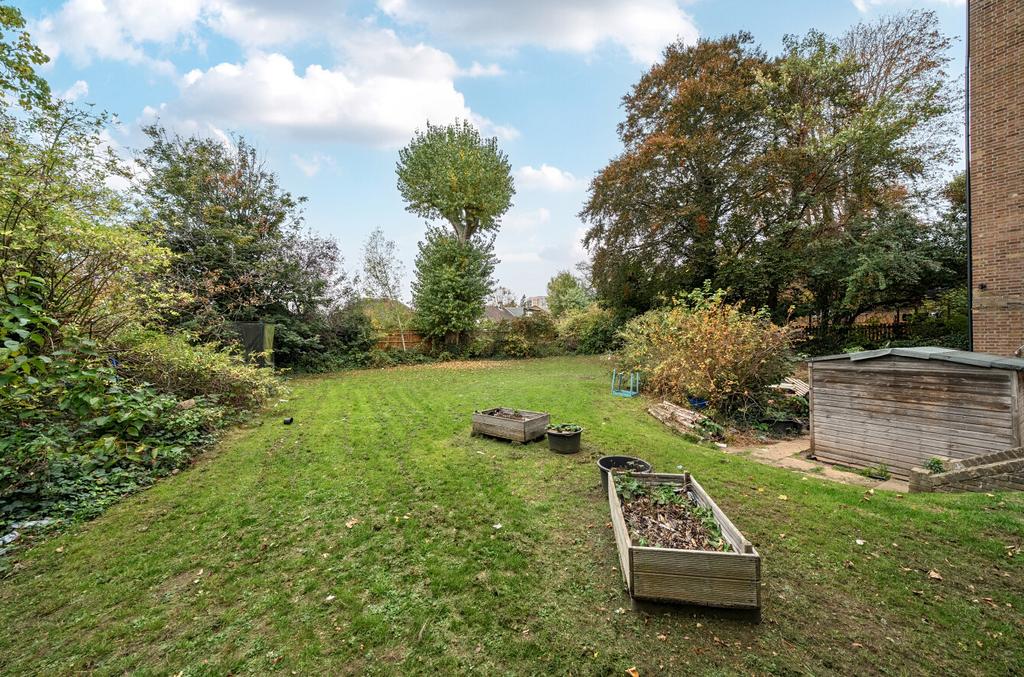 1368596-12-68f216...