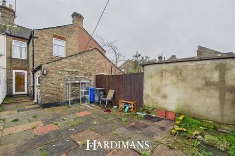 3 bedroom terraced house for sale, John Street, Lowestoft