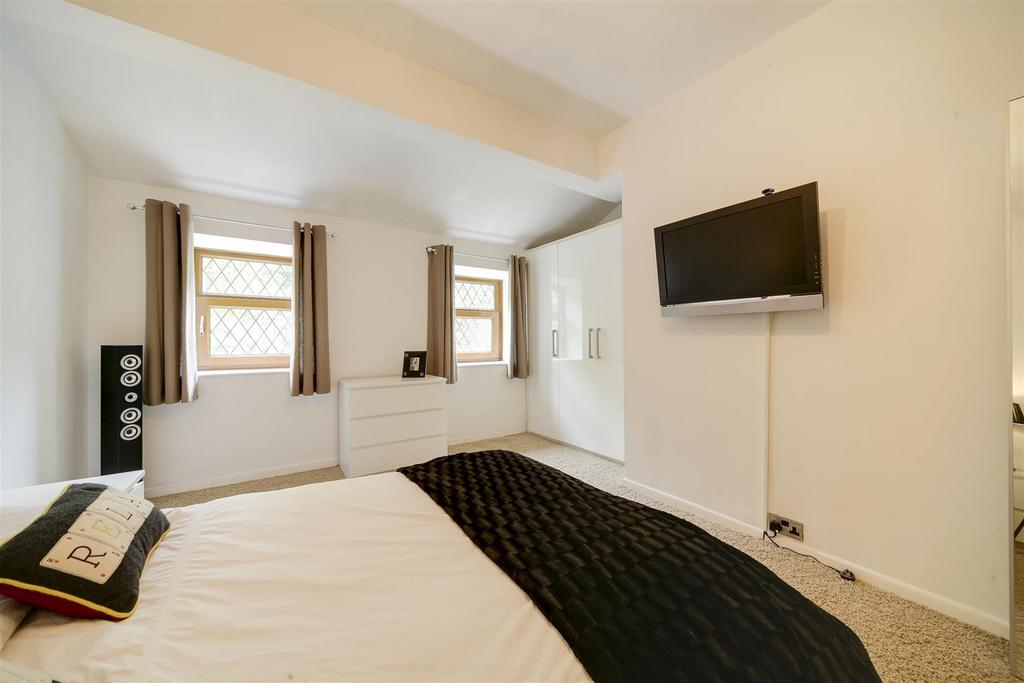 Bedroom 1 Alt