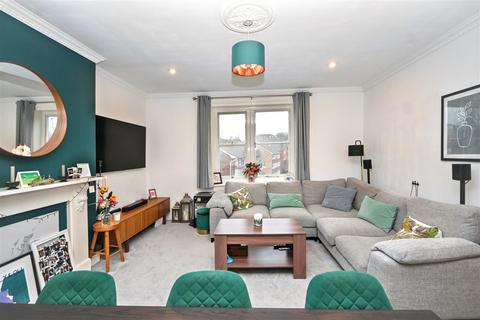 2 bedroom flat for sale, The Goffs, Eastbourne