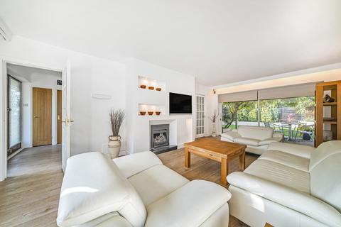 4 bedroom detached house for sale, Quernmore Close, Bromley, BR1