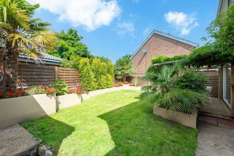 4 bedroom detached house for sale, Quernmore Close, Bromley, BR1