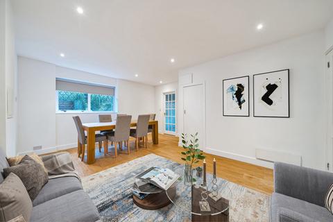 4 bedroom detached house for sale, Quernmore Close, Bromley, BR1