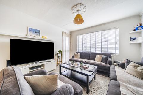 2 bedroom apartment for sale, Andace Park Gardens, Widmore Road, Bromley, BR1