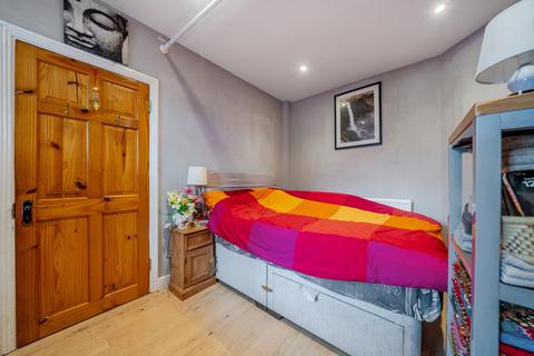 2 bedroom maisonette for sale, College Road, Bromley, BR1