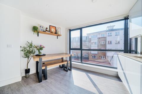 2 bedroom apartment for sale, Homesdale Road, Bromley, BR2