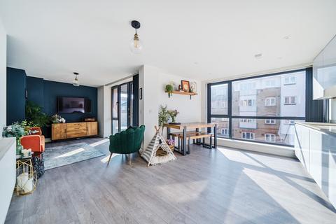 2 bedroom apartment for sale, Homesdale Road, Bromley, BR2