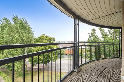 2 bedroom penthouse for sale, Jefferson Place, Bromley, BR2