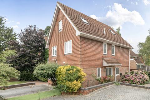 undefined, Romney Drive, Bromley, BR1