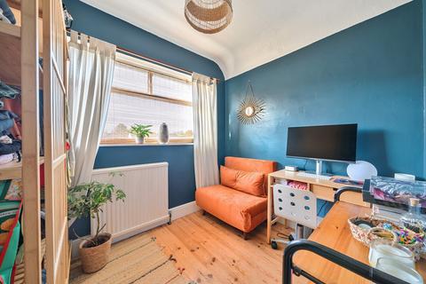3 bedroom semi-detached house for sale, Raglan Road, Bromley, BR2