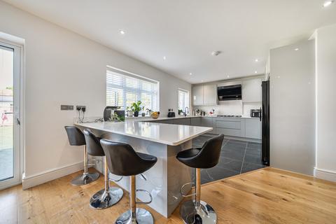 undefined, Kenwood Drive, Beckenham, BR3
