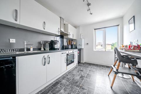 2 bedroom apartment for sale, Andace Park Gardens, Widmore Road, Bromley, BR1