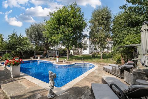 4 bedroom detached house for sale, Kenwood Drive, Beckenham, BR3