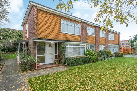 2 bedroom maisonette for sale, Foxes Dale, Bromley, BR2