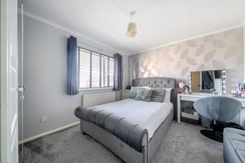 3 bedroom maisonette for sale, Magpie Hall Lane, Bromley, BR2