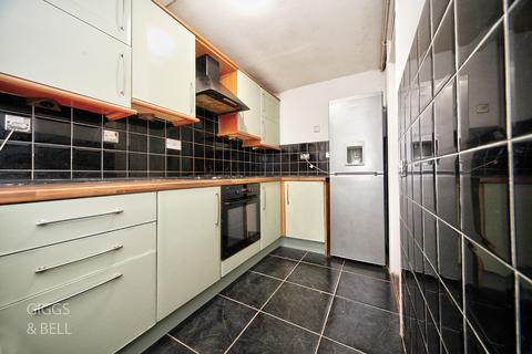 2 bedroom maisonette for sale, Cuckoos Nest, 60 Crawley Green Road, Luton, Bedfordshire, LU2