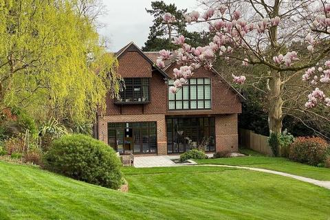 Lubbock Road, Chislehurst, Kent, BR7