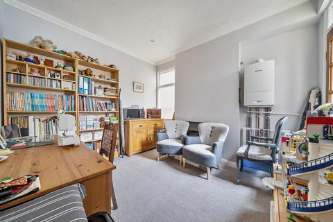 3 bedroom semi-detached house for sale, Avondale Road, Mottingham, London, SE9