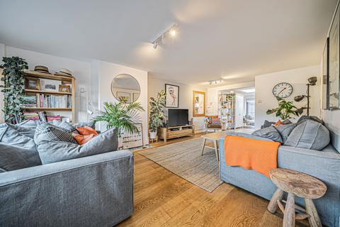 4 bedroom semi-detached house for sale, Larkfield Road, Sidcup, Kent, DA14