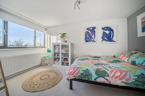 4 bedroom semi-detached house for sale, Larkfield Road, Sidcup, Kent, DA14