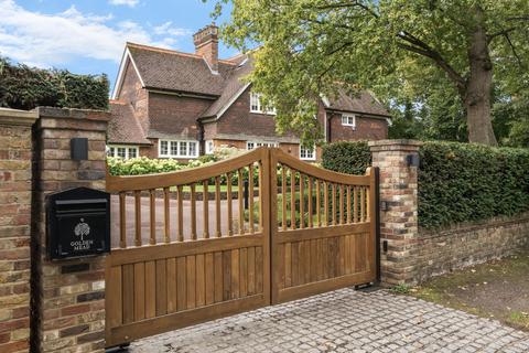 6 bedroom detached house for sale, Mead Road, Chislehurst, Kent, BR7