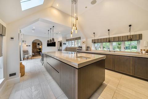 6 bedroom detached house for sale, Mead Road, Chislehurst, Kent, BR7
