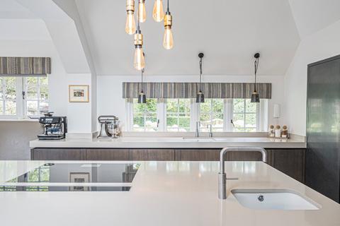 6 bedroom detached house for sale, Mead Road, Chislehurst, Kent, BR7