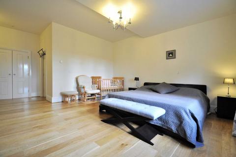 3 bedroom apartment for sale, Newton Park Place, Chislehurst, Kent, BR7