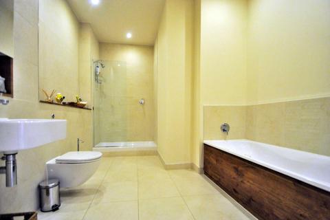 3 bedroom apartment for sale, Newton Park Place, Chislehurst, Kent, BR7