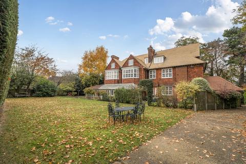 3 bedroom penthouse for sale, Bonchester Close, Chislehurst, Kent, BR7