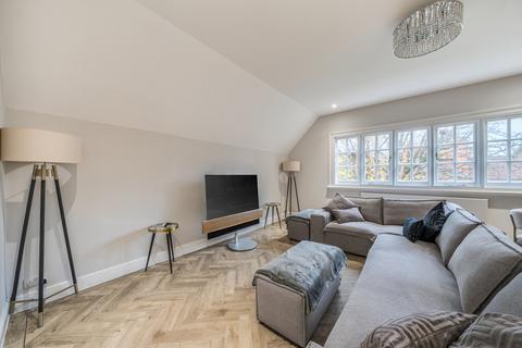 3 bedroom penthouse for sale, Bonchester Close, Chislehurst, Kent, BR7
