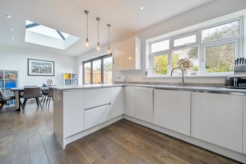 4 bedroom semi-detached house for sale, Mottingham Road, Mottingham, London, SE9