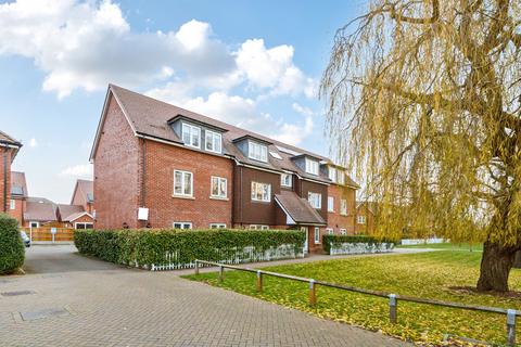 2 bedroom apartment for sale, Oaktree Gardens, New Eltham, London, SE9