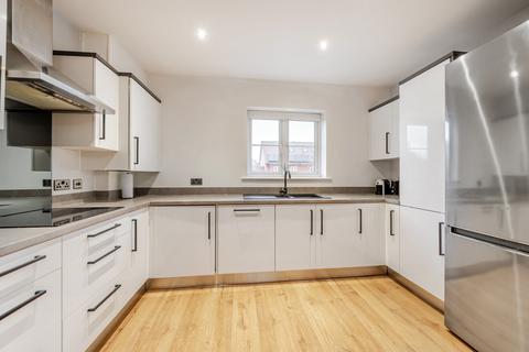 2 bedroom apartment for sale, Oaktree Gardens, New Eltham, London, SE9