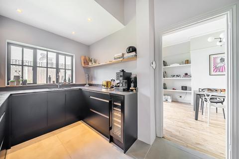 4 bedroom semi-detached house for sale, Southend Crescent, Eltham, London, SE9