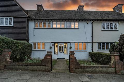 4 bedroom terraced house for sale, Well Hall Road, London, SE9