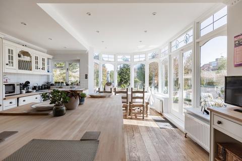 3 bedroom detached house for sale, Rennets Wood Road, Eltham, London, SE9