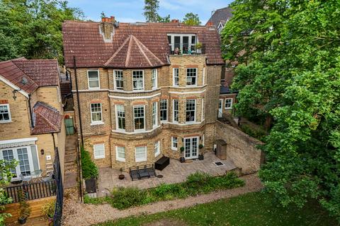 2 bedroom apartment for sale, Court Road, London, SE9