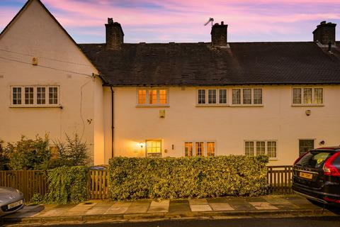 3 bedroom terraced house for sale, Martin Bowes Road, Eltham, London, SE9