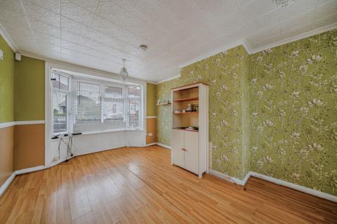 3 bedroom semi-detached house for sale, Wendover Road, London, SE9